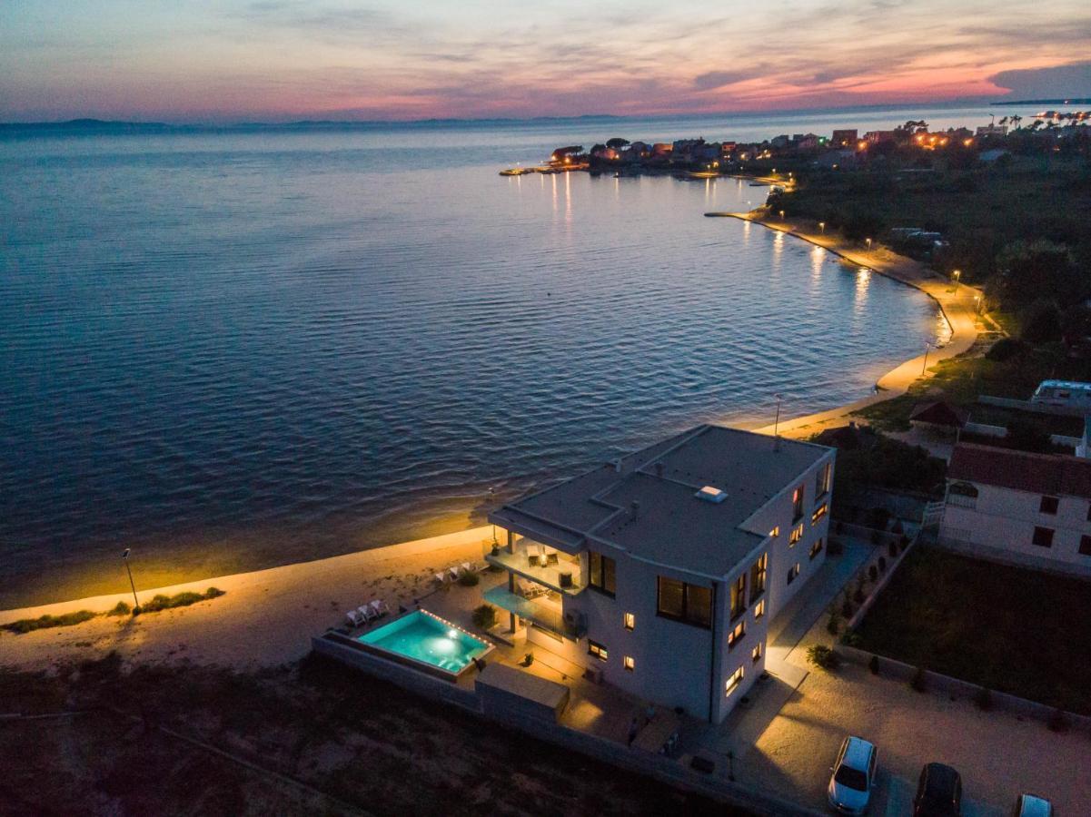 Jimmys Beach Privlaka - Direkt Am Meer, Tollem Blick Und Beheiztem Pool Dış mekan fotoğraf