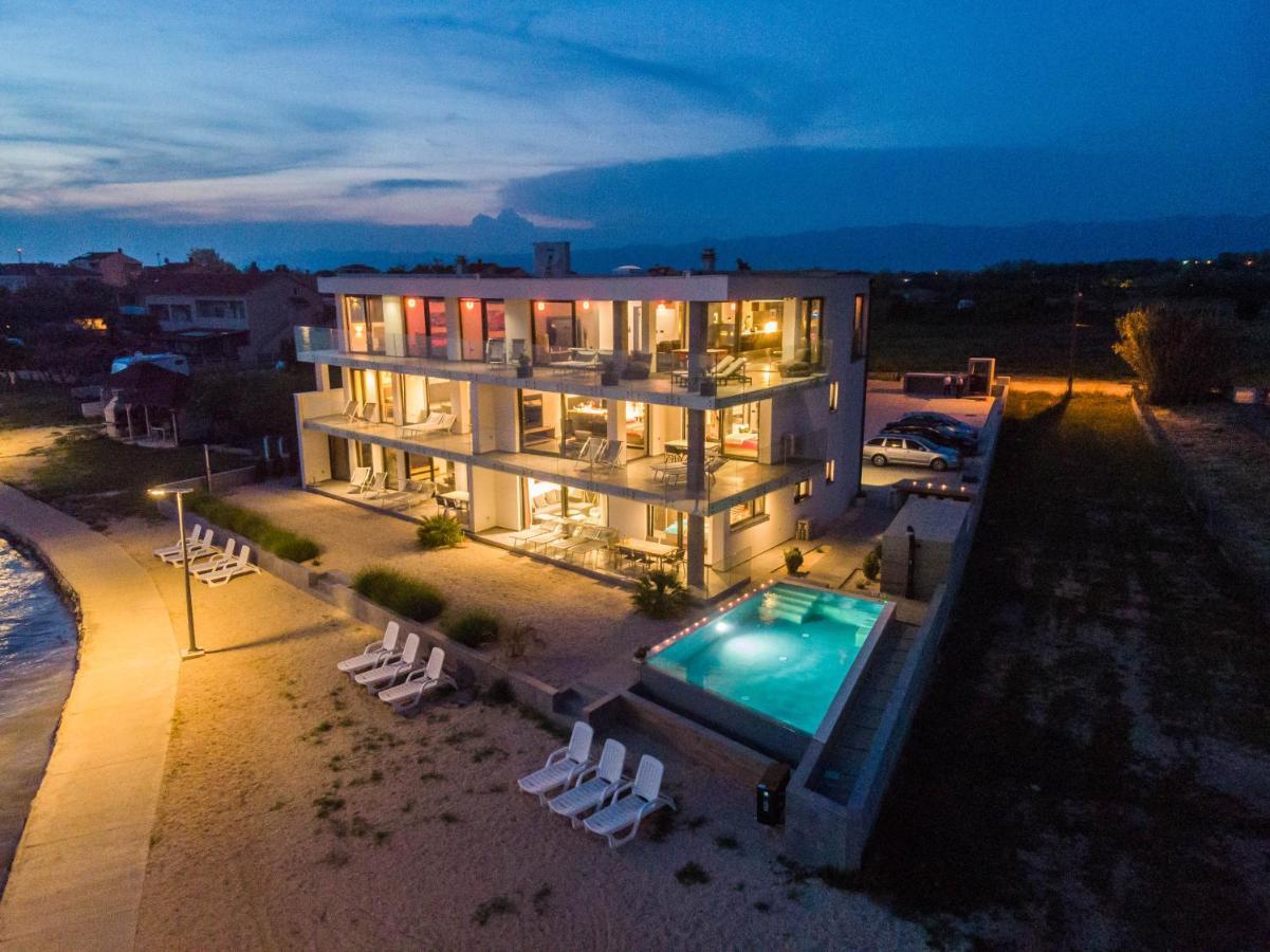Jimmys Beach Privlaka - Direkt Am Meer, Tollem Blick Und Beheiztem Pool Dış mekan fotoğraf