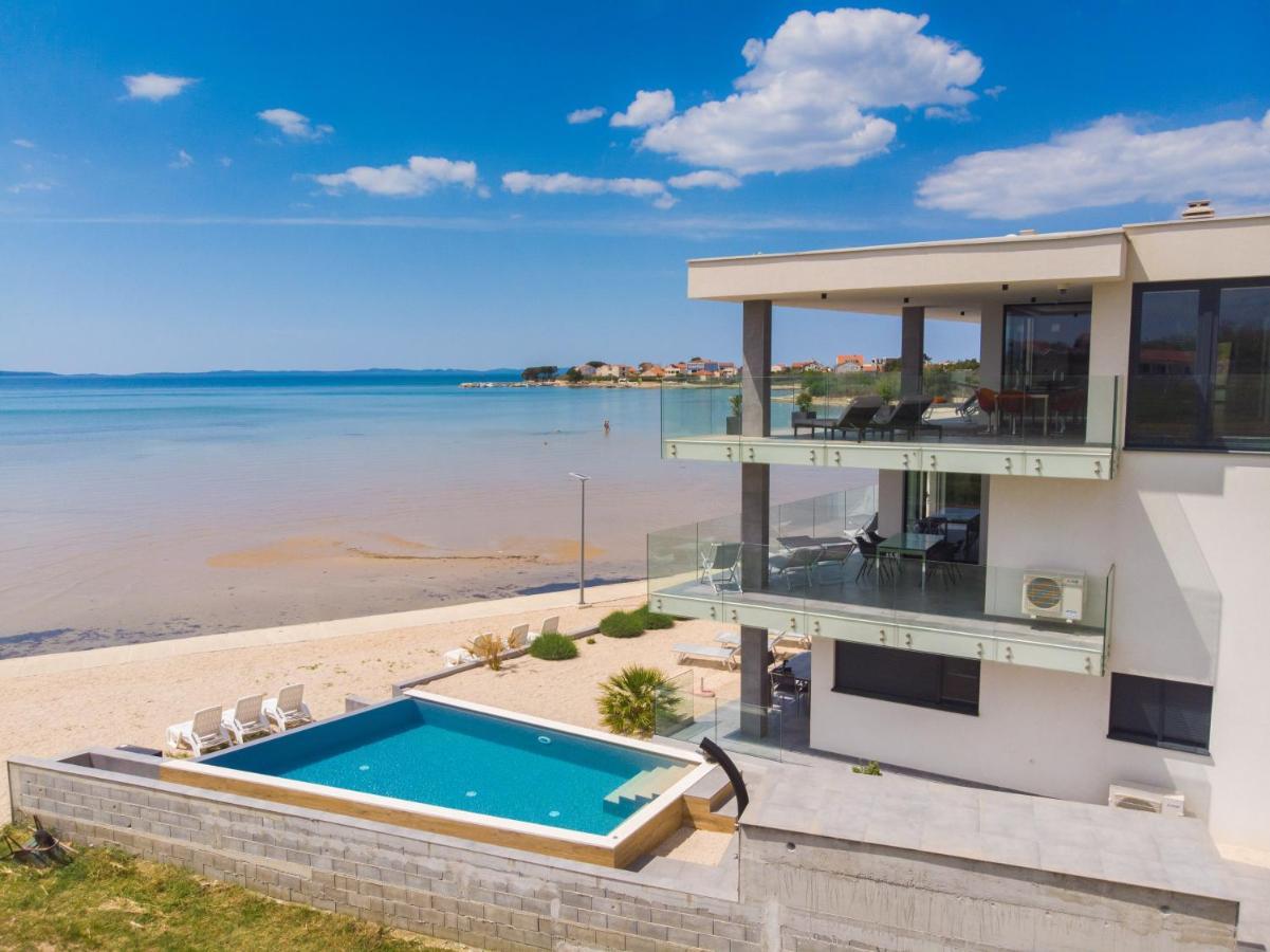 Jimmys Beach Privlaka - Direkt Am Meer, Tollem Blick Und Beheiztem Pool Dış mekan fotoğraf